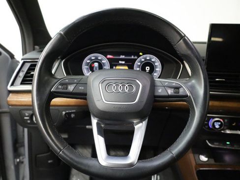 Used 2022 Audi Q5 e Premium Plus image 11