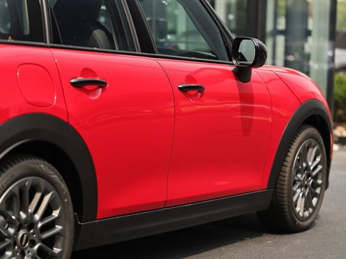 New 2026 MINI Cooper 4-Door Hardtop FWD image 8