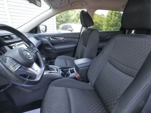 Used 2018 Nissan Rogue SV w/ Premium Package AWD/4WD image 19