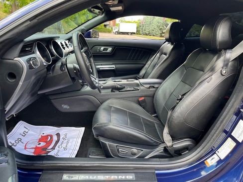 Used 2019 Ford Mustang GT Premium RWD image 8