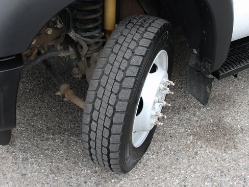 Used 2012 Ford F550 XL w/ Payload Upgrade Pkg image 43