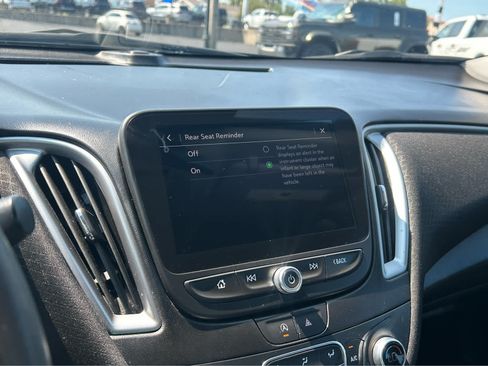 Used 2025 Chevrolet Malibu LT FWD image 29