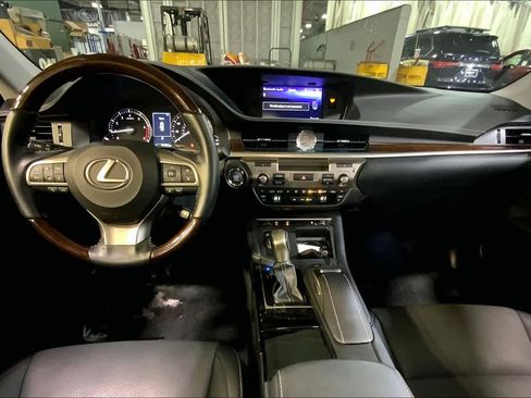 Used 2018 Lexus ES 350 image 15