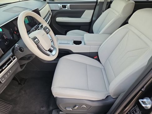 Used 2026 Hyundai Santa Fe SEL FWD image 10