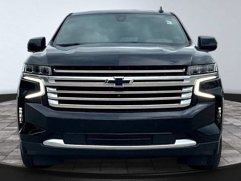 Used 2021 Chevrolet Tahoe High Country RWD image 2