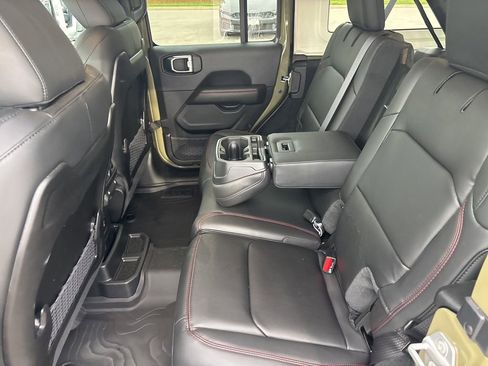 New 2026 Jeep Wrangler Unlimited Rubicon AWD/4WD image 36