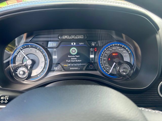 Used 2022 RAM 1500 Limited w/ Off-Road Group AWD/4WD image 19