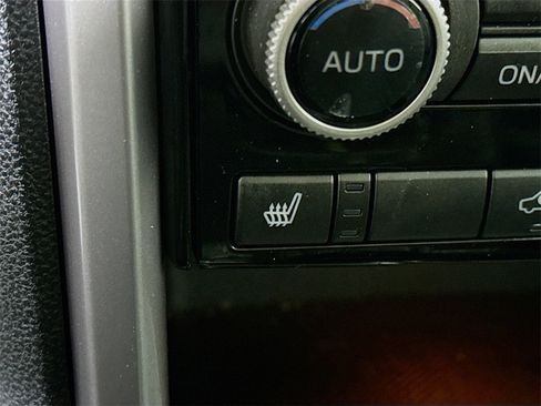 Certified 2022 Subaru Ascent Limited w/ Technology Package image 14