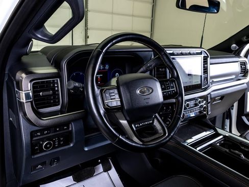 Used 2024 Ford F250 Platinum AWD/4WD image 6