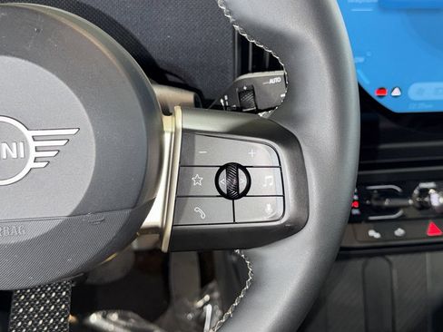 Used 2025 MINI Cooper S FWD image 18