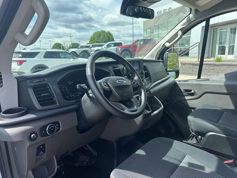 Used 2025 Ford Transit 250 Low Roof w/ Exterior Upgrade Package RWD image 12