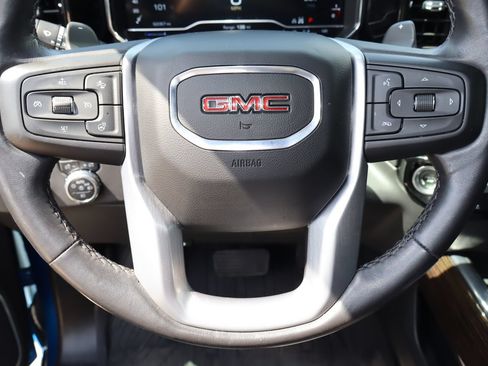 Used 2022 GMC Sierra 1500 Elevation w/ Elevation Premium Package AWD/4WD image 11