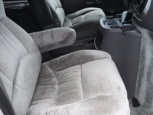 Used 2000 Ford E-150 and Econoline 150 RWD image 27