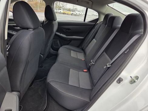 Certified 2024 Nissan Sentra SV FWD image 6