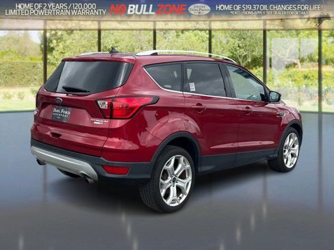 Certified 2019 Ford Escape Titanium AWD/4WD image 5