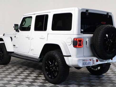 Used 2021 Jeep Wrangler Unlimited Sahara image 6