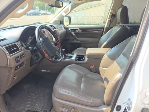 Used 2015 Lexus GX 460 Luxury AWD/4WD image 25