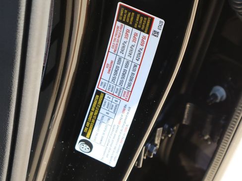 Used 2024 Nissan Pathfinder Platinum w/ Lighting Package (N92) FWD image 34