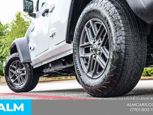 Used 2025 Jeep Wrangler Unlimited Sport AWD/4WD image 16