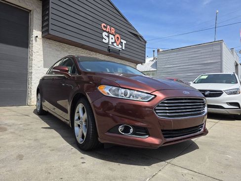 Used 2015 Ford Fusion SE w/ Equipment Group 201A FWD image 1