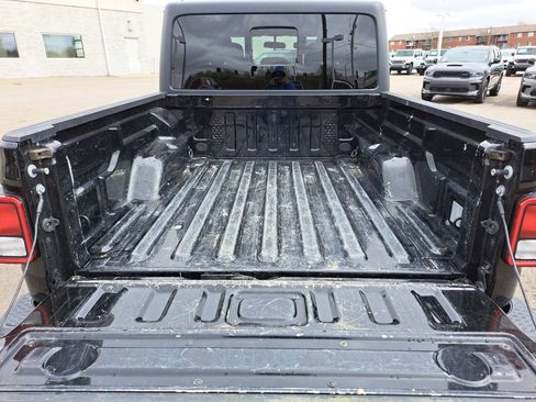 Used 2021 Jeep Gladiator Sport w/ Trailer Tow Package AWD/4WD image 6