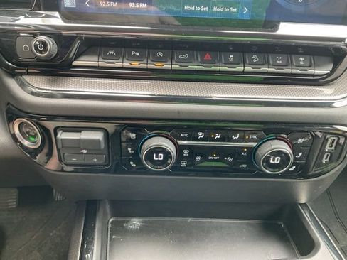 Used 2024 Chevrolet Silverado 1500 ZR2 w/ Technology Package image 38