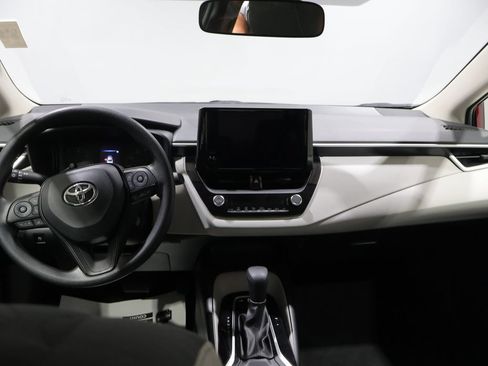 Used 2025 Toyota Corolla LE FWD image 16