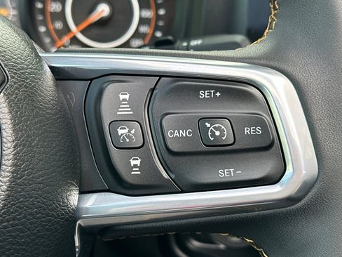 Used 2024 Jeep Wrangler Unlimited Sahara w/ Technology Group AWD/4WD image 33