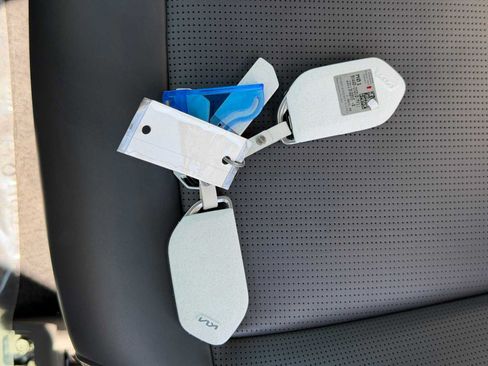 Used 2024 Kia EV9 Light Long Range RWD image 36