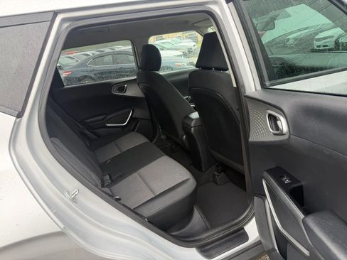 Used 2021 Kia Soul LX FWD image 13