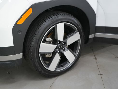 Used 2025 Hyundai Santa Fe Limited image 27