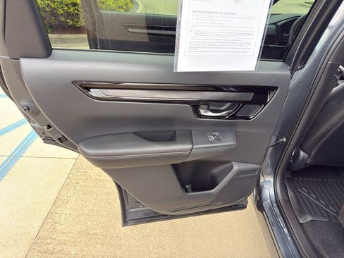 Used 2025 Honda CR-V Sport Touring image 17