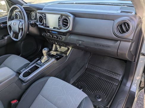 Used 2022 Toyota Tacoma 4x4 Double Cab image 24