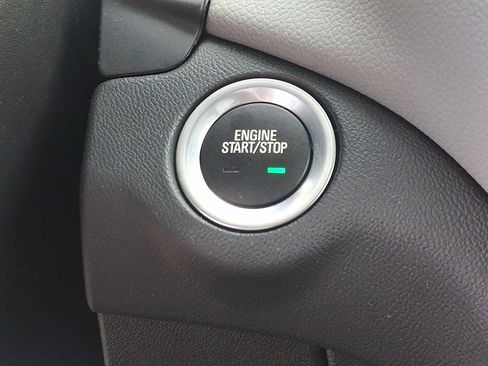 Certified 2023 Chevrolet Equinox LS image 23