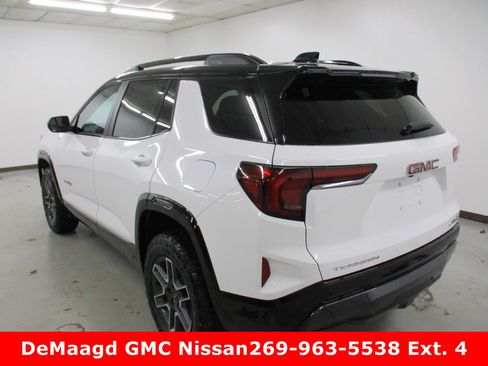 New 2026 GMC Terrain AT4 image 8