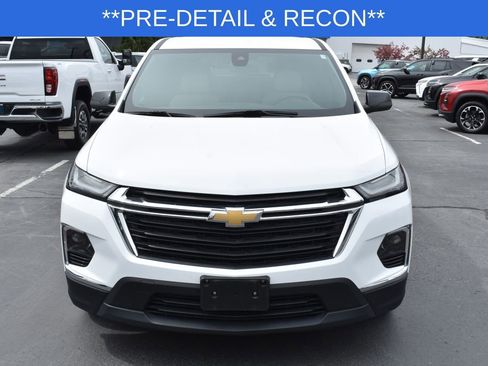 Used 2022 Chevrolet Traverse LS image 6