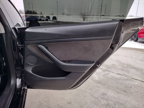 Used 2022 Tesla Model 3 Long Range image 24