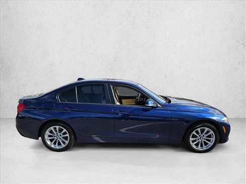 Used 2018 BMW 320i Sedan image 4
