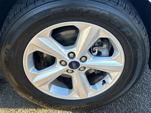 Used 2016 Ford Edge SE image 7