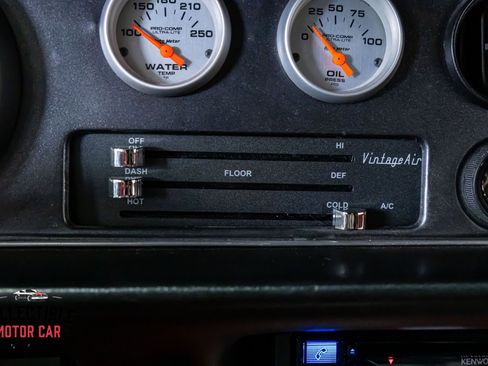 Used 2013 Chevrolet Camaro SS w/ SS Performance Package image 85