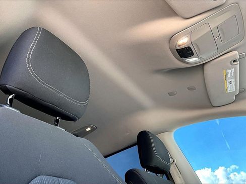 Certified 2023 Chrysler Voyager LX image 23