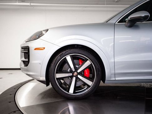 New 2026 Porsche Cayenne S AWD/4WD image 11