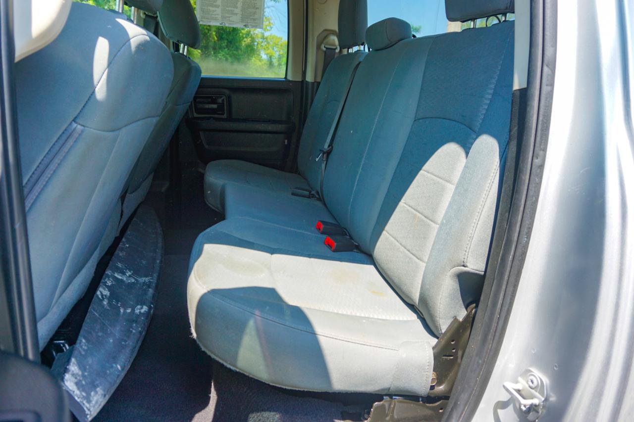 Used 2019 RAM 1500 Express w/ Express Value Package AWD/4WD image 17