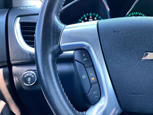 Used 2017 Chevrolet Traverse LT w/ Style and Technology Package FWD image 19