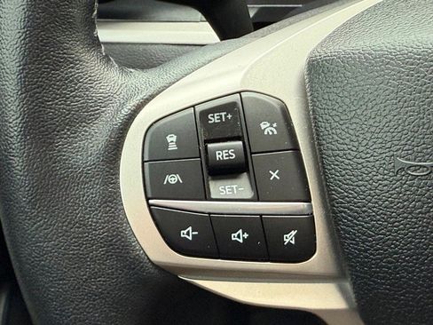 Certified 2023 Ford Explorer XLT image 16