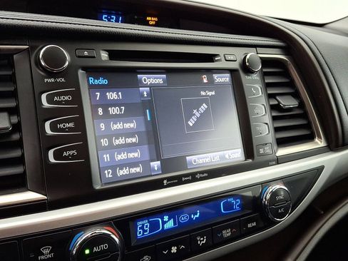 Used 2019 Toyota Highlander XLE image 14