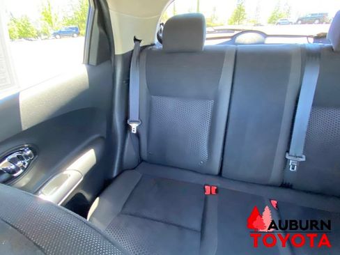 Used 2011 Nissan Juke SV FWD image 18