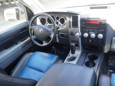 Used 2011 Toyota Tundra 4x4 Double Cab w/ TRD Off-Road Pkg image 3