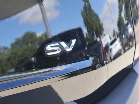 Used 2023 Nissan Rogue SV FWD image 8
