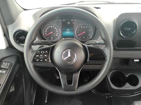 Used 2024 Mercedes-Benz Sprinter 2500 image 26